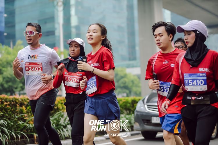 Race photo from ONE RUN 10 K