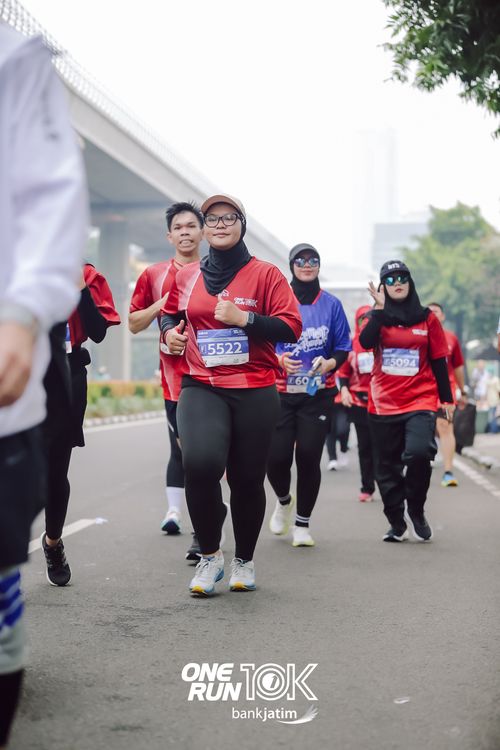 Race photo from ONE RUN 10 K