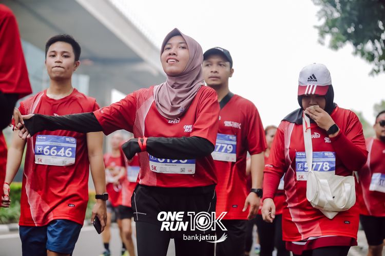 Race photo from ONE RUN 10 K