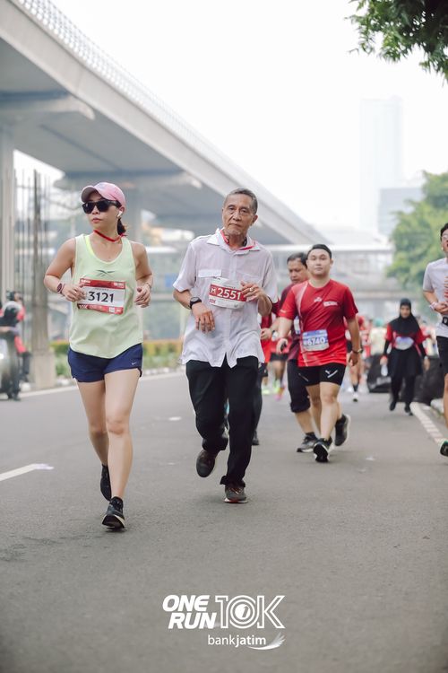 Race photo from ONE RUN 10 K