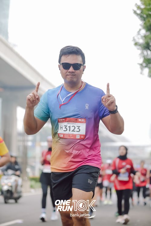 Race photo from ONE RUN 10 K