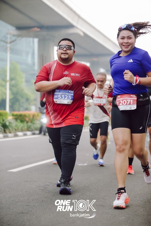 Race photo from ONE RUN 10 K