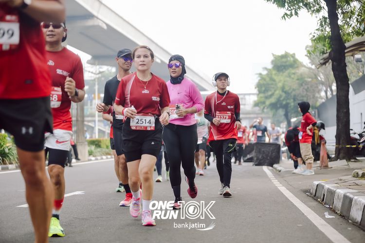 Race photo from ONE RUN 10 K
