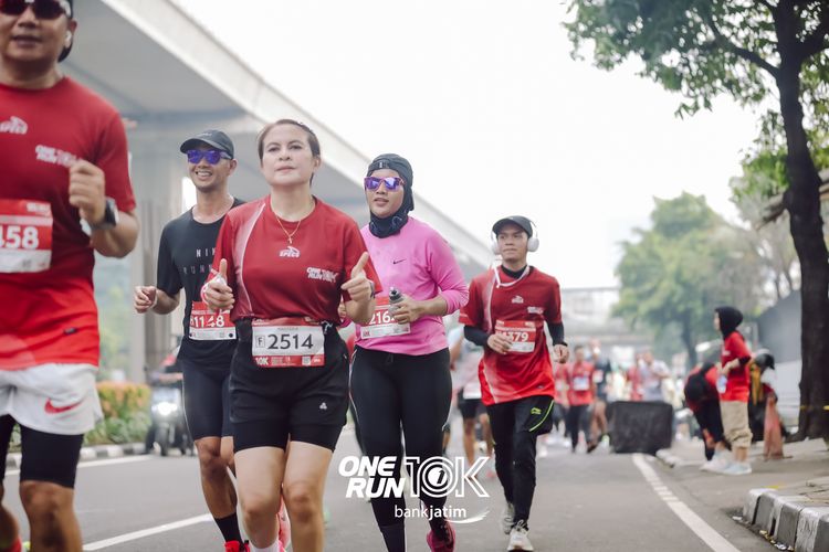 Race photo from ONE RUN 10 K