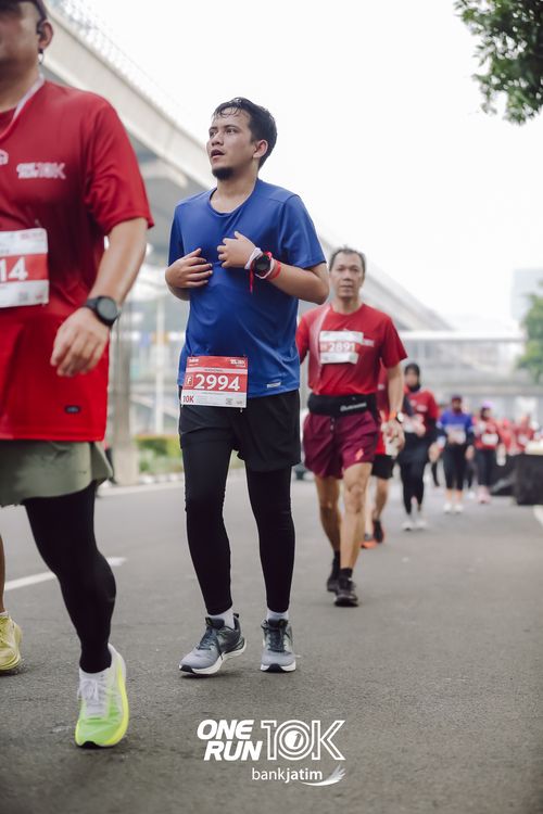 Race photo from ONE RUN 10 K
