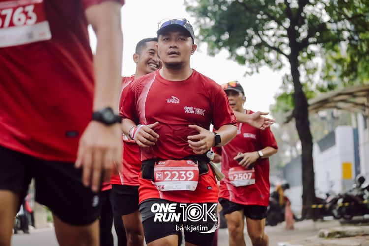 Race photo from ONE RUN 10 K