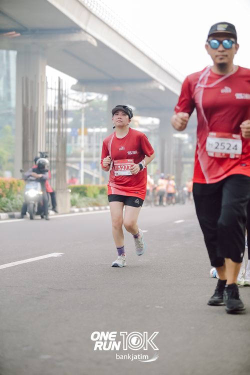 Race photo from ONE RUN 10 K