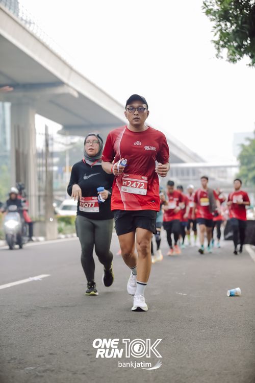 Race photo from ONE RUN 10 K