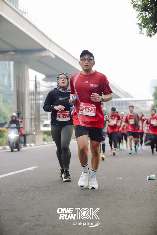 Race photo from ONE RUN 10 K