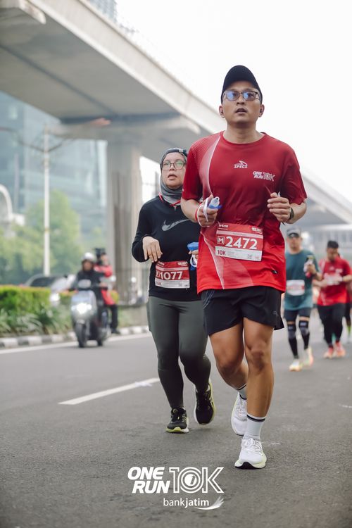 Race photo from ONE RUN 10 K