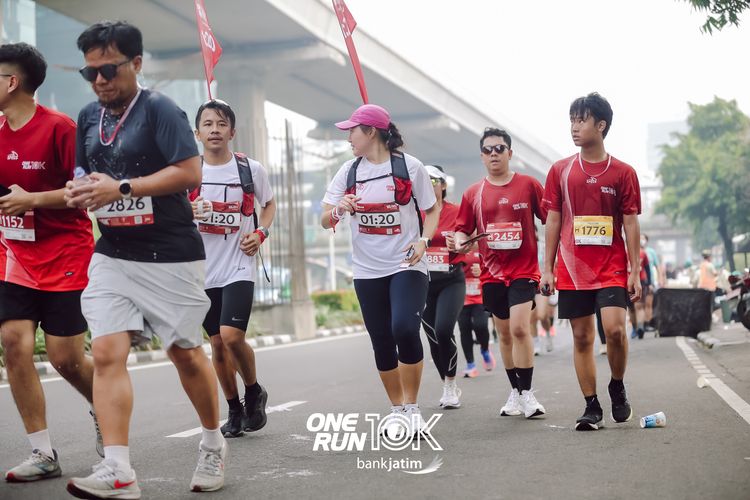 Race photo from ONE RUN 10 K