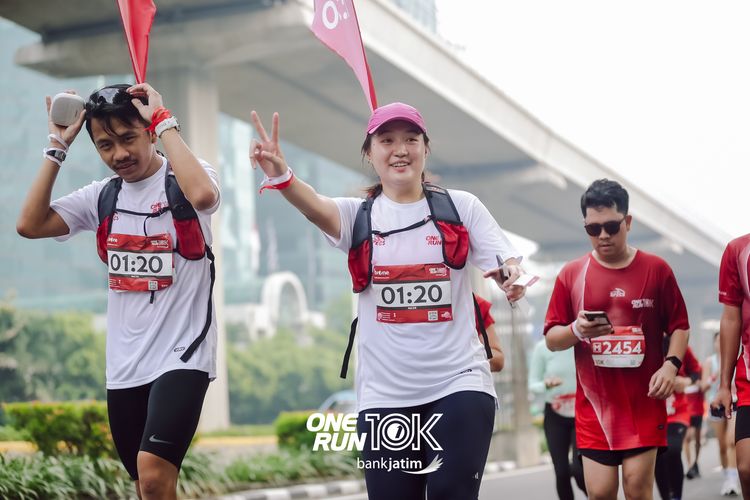 Race photo from ONE RUN 10 K