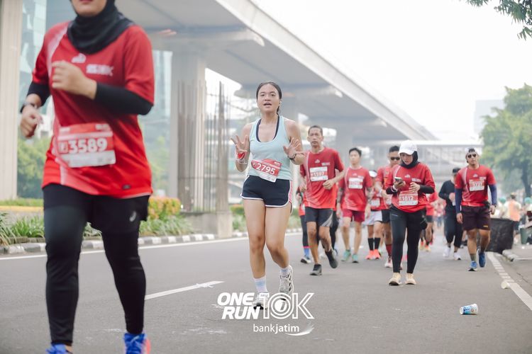 Race photo from ONE RUN 10 K