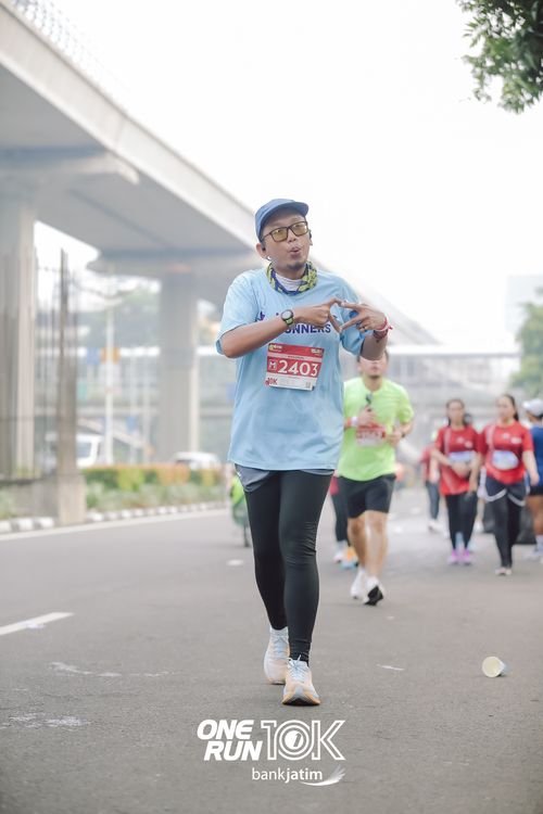 Race photo from ONE RUN 10 K