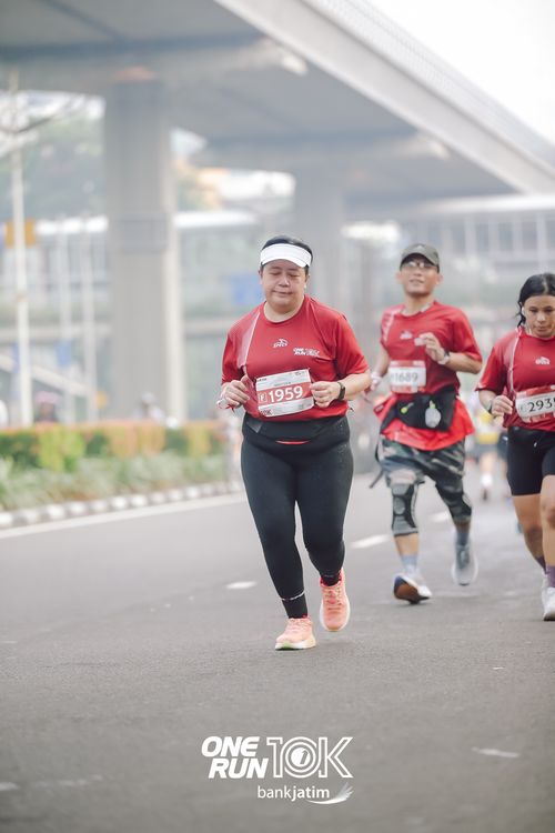 Race photo from ONE RUN 10 K