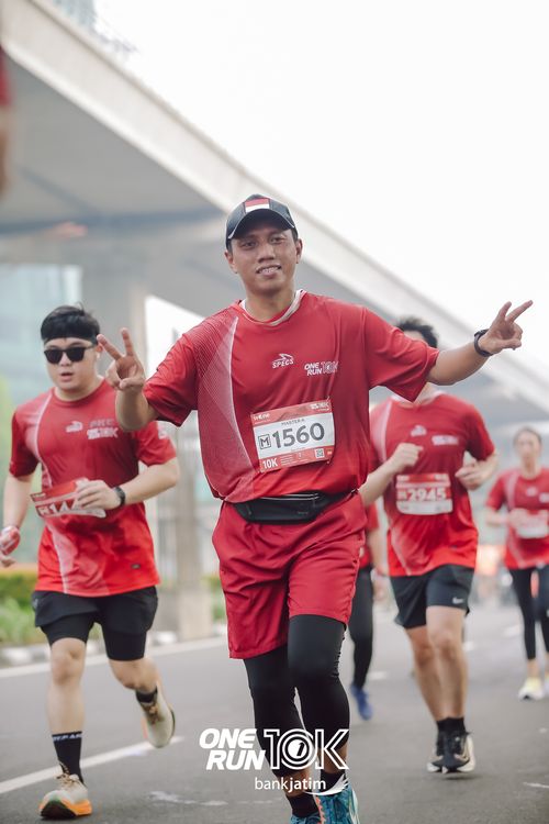 Race photo from ONE RUN 10 K