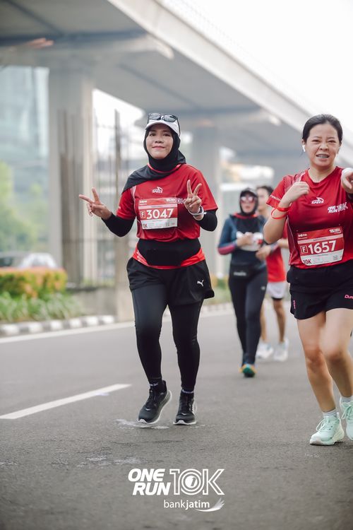 Race photo from ONE RUN 10 K