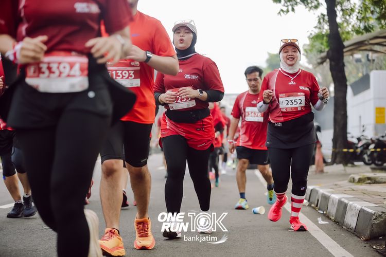 Race photo from ONE RUN 10 K
