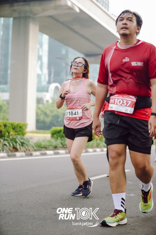Race photo from ONE RUN 10 K