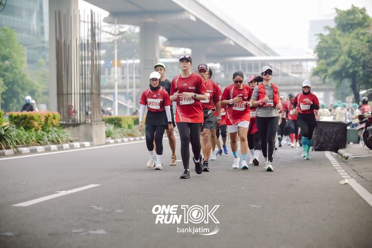 Race photo from ONE RUN 10 K