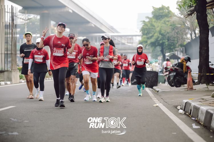 Race photo from ONE RUN 10 K