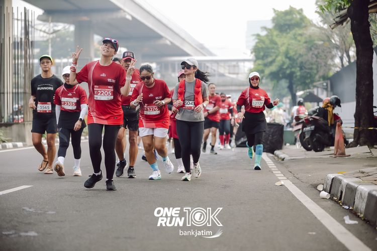 Race photo from ONE RUN 10 K