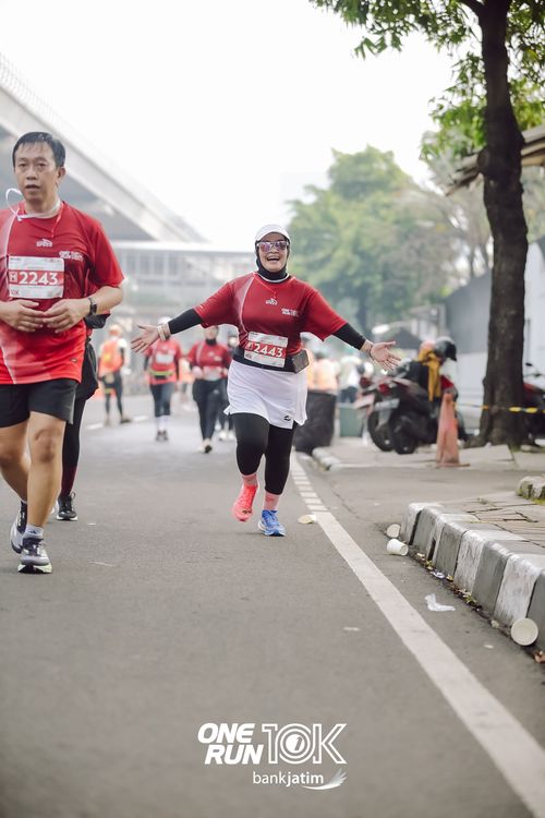 Race photo from ONE RUN 10 K