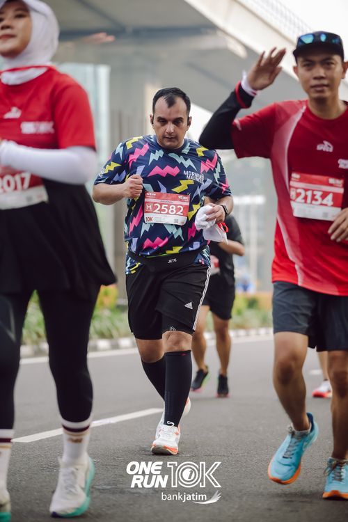 Race photo from ONE RUN 10 K