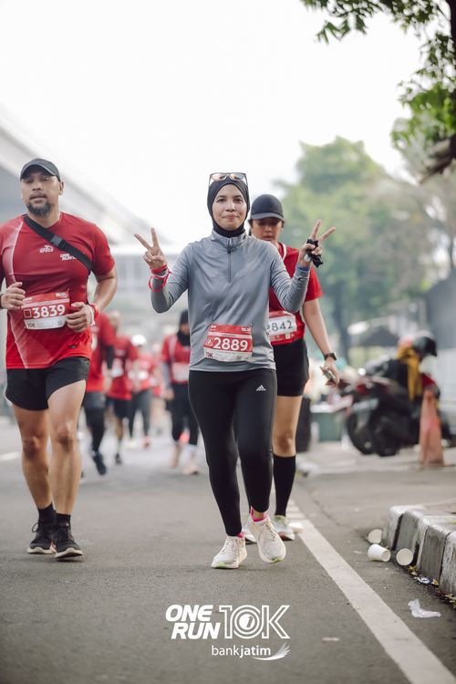 Race photo from ONE RUN 10 K