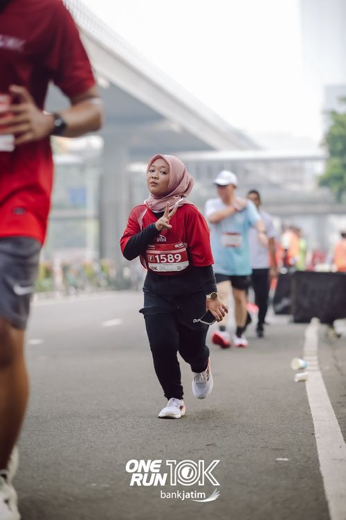 Race photo from ONE RUN 10 K