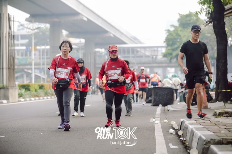 Race photo from ONE RUN 10 K