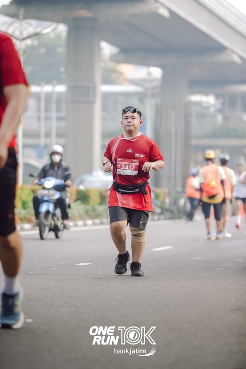 Race photo from ONE RUN 10 K