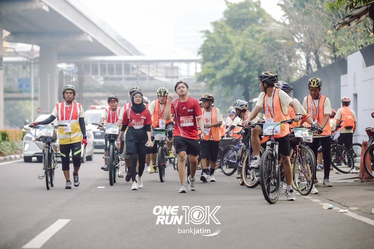 Race photo from ONE RUN 10 K