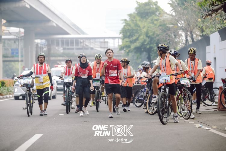 Race photo from ONE RUN 10 K