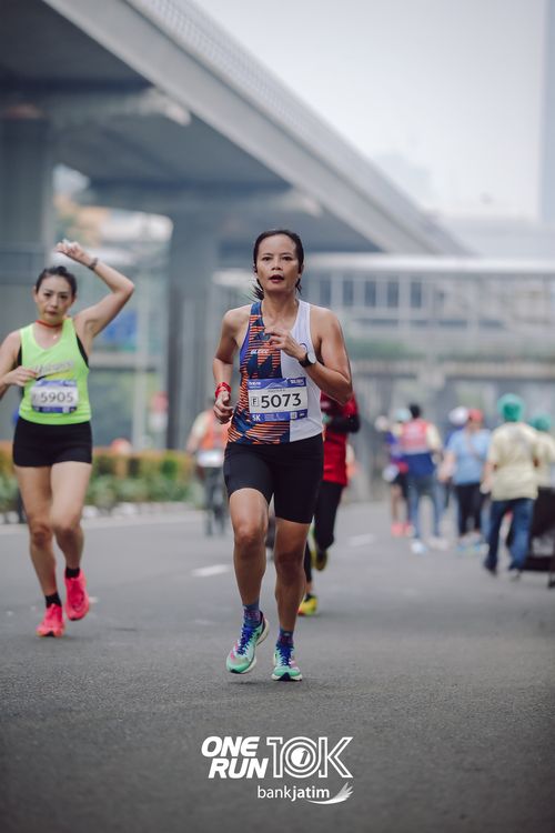 Race photo from ONE RUN 10 K