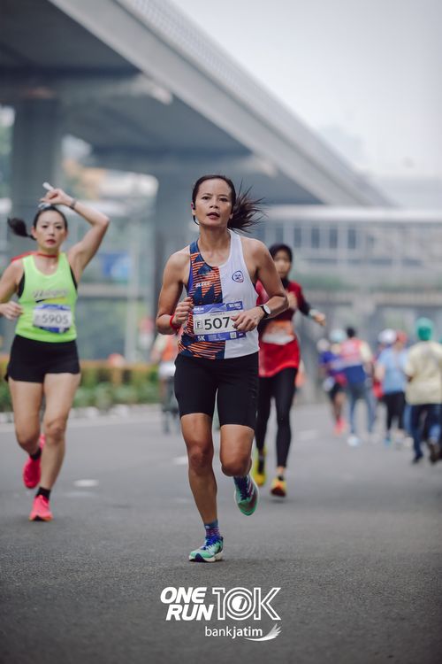 Race photo from ONE RUN 10 K