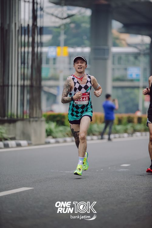Race photo from ONE RUN 10 K