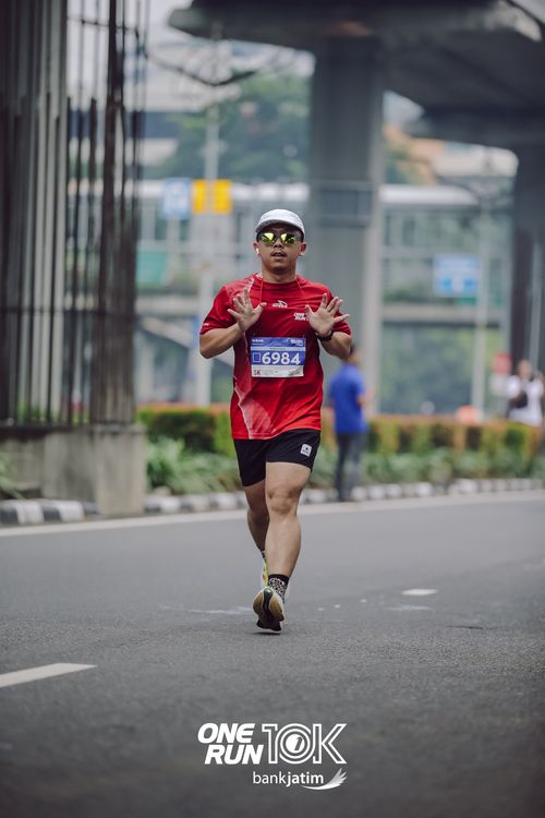 Race photo from ONE RUN 10 K