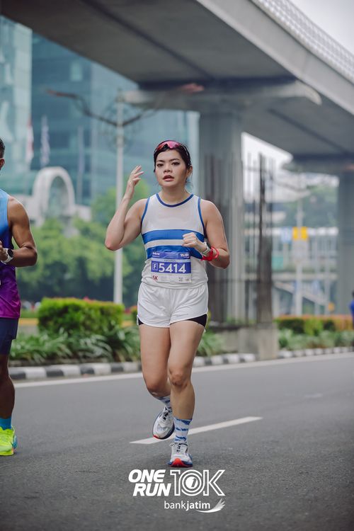 Race photo from ONE RUN 10 K