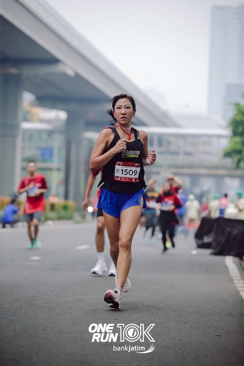 Race photo from ONE RUN 10 K
