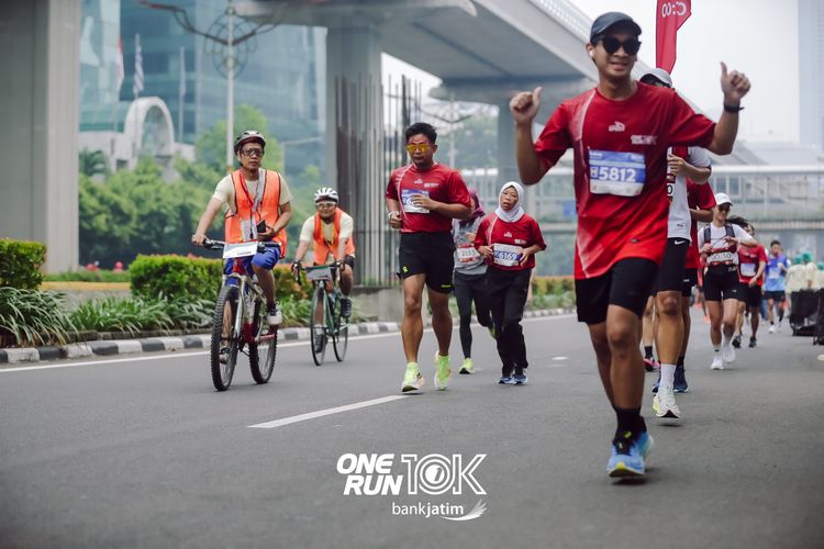 Race photo from ONE RUN 10 K