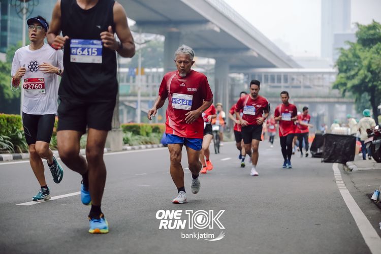 Race photo from ONE RUN 10 K