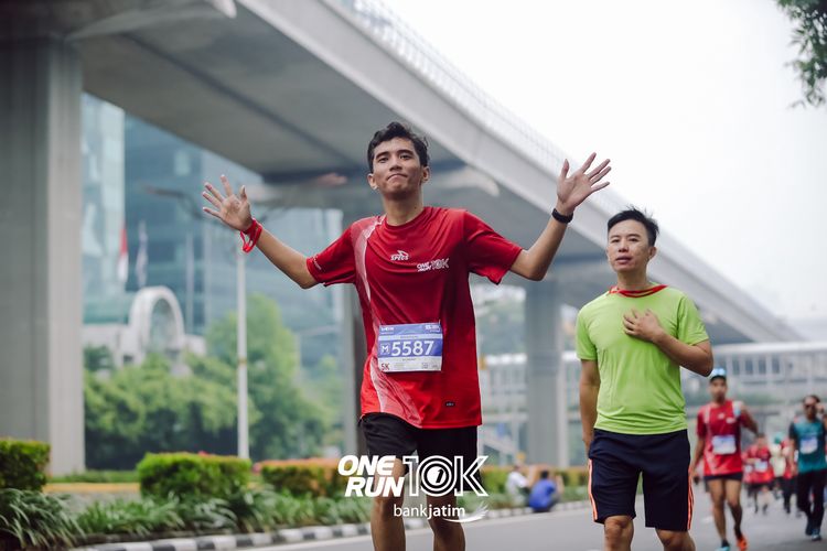 Race photo from ONE RUN 10 K