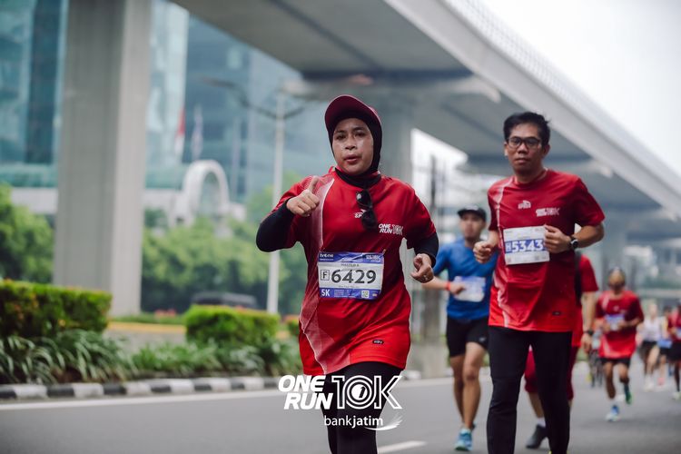 Race photo from ONE RUN 10 K