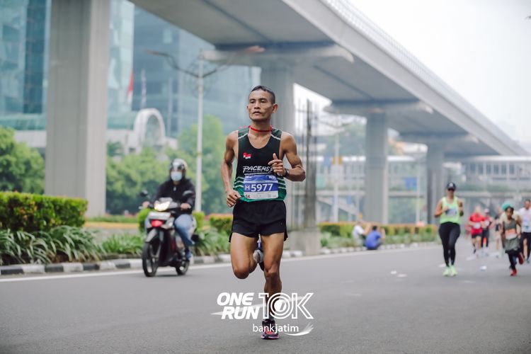 Race photo from ONE RUN 10 K