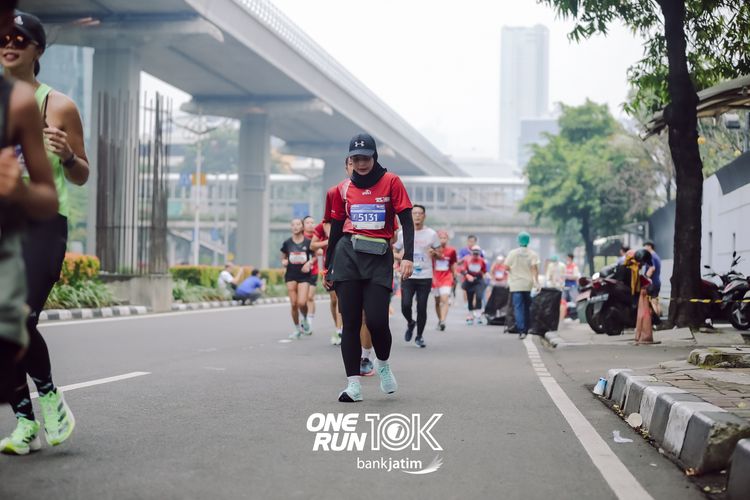 Race photo from ONE RUN 10 K