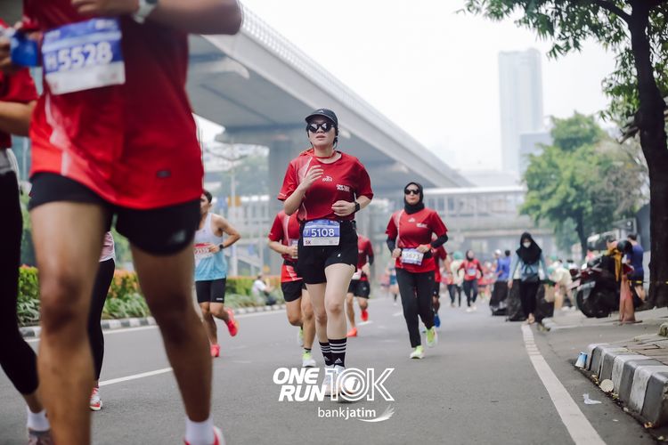Race photo from ONE RUN 10 K
