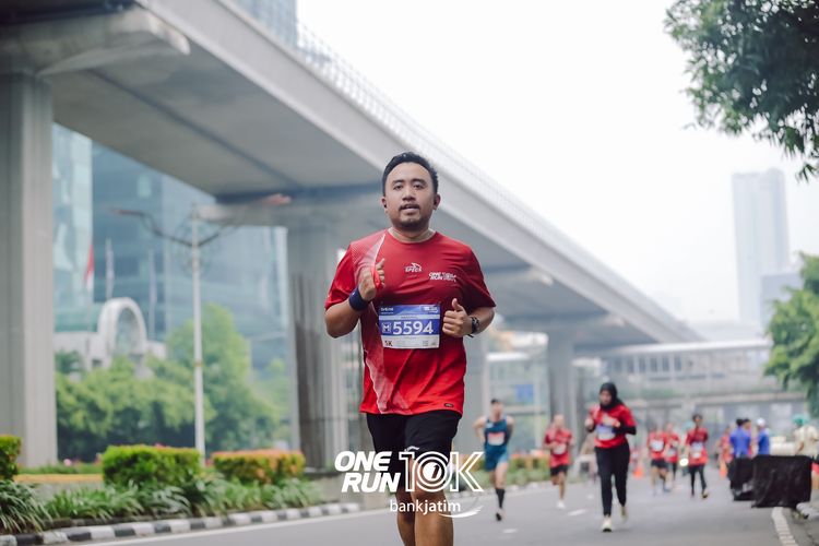 Race photo from ONE RUN 10 K