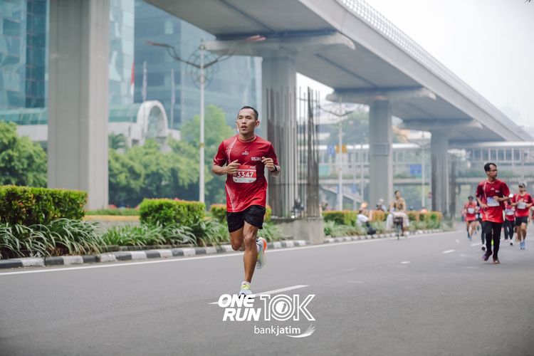 Race photo from ONE RUN 10 K