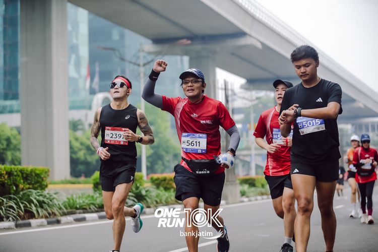 Race photo from ONE RUN 10 K